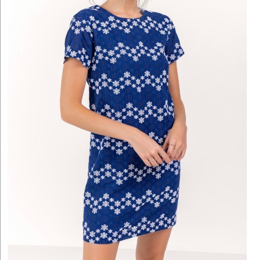 Francesca’s Poppy ZigZag eyelet dress shift dress
